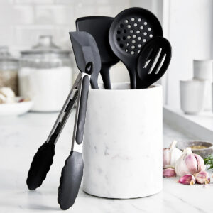Close-up of non-scratch black silicone head on kitchen tool
